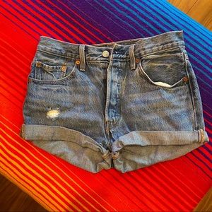 Levi’s 501 cut-off shorts